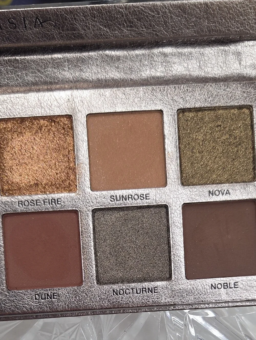 Anastasia Beverly Hills 12 dune